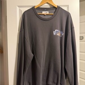 GAP Men's Black Crewneck Sweater
